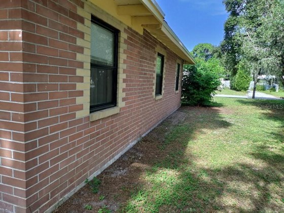 Single Family Home for sale at 2430 Browning St, Sarasota, FL 34237 - MLS Number is T3341771