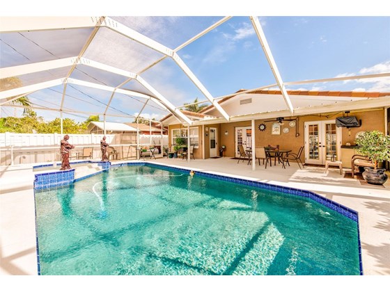 Single Family Home for sale at 3514 Casablanca Ave, St Pete Beach, FL 33706 - MLS Number is U8144949