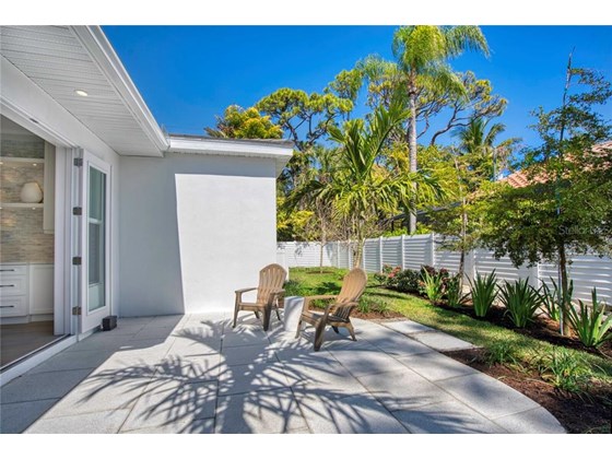 Single Family Home for sale at 1865 Clematis St, Sarasota, FL 34239 - MLS Number is A4494732