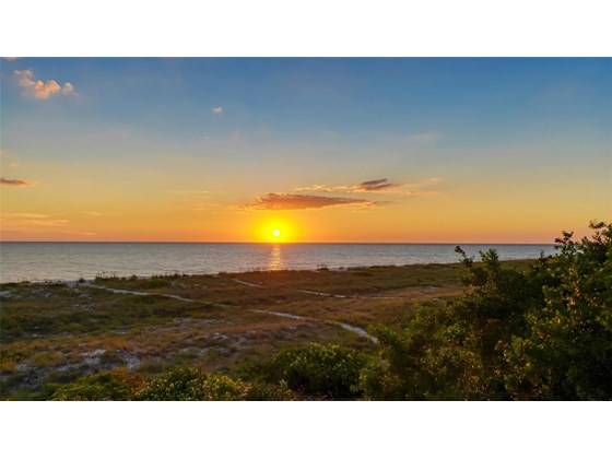 Sunset views - Single Family Home for sale at 6211 Gulf Of Mexico Dr, Longboat Key, FL 34228 - MLS Number is A4511733