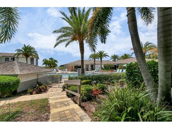 Condo for sale at 1055 W Peppertree Dr #501aa, Sarasota, FL 34242 - MLS Number is A4517324